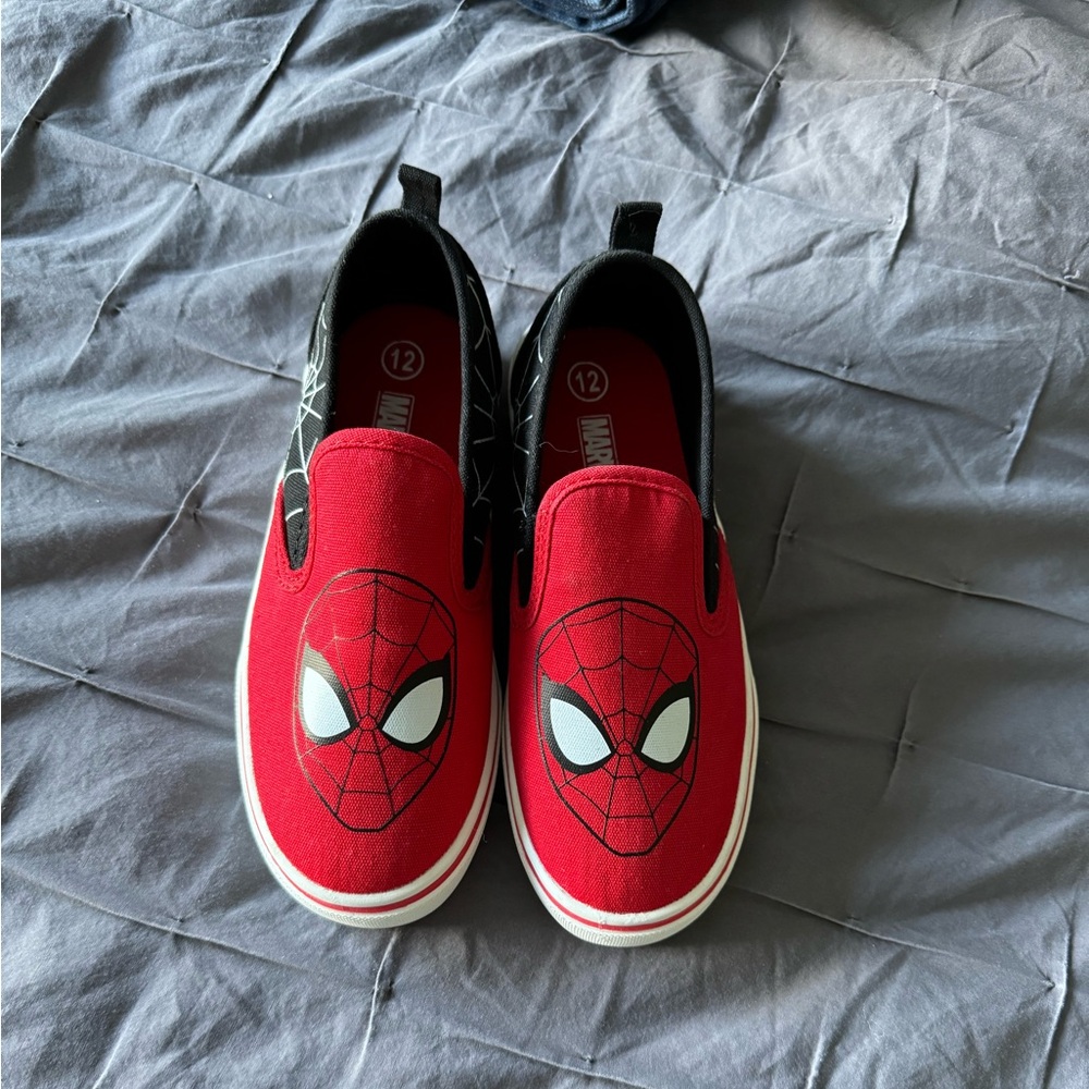 MARVEL Spider-Man boat slip on shoes sz 12 boys